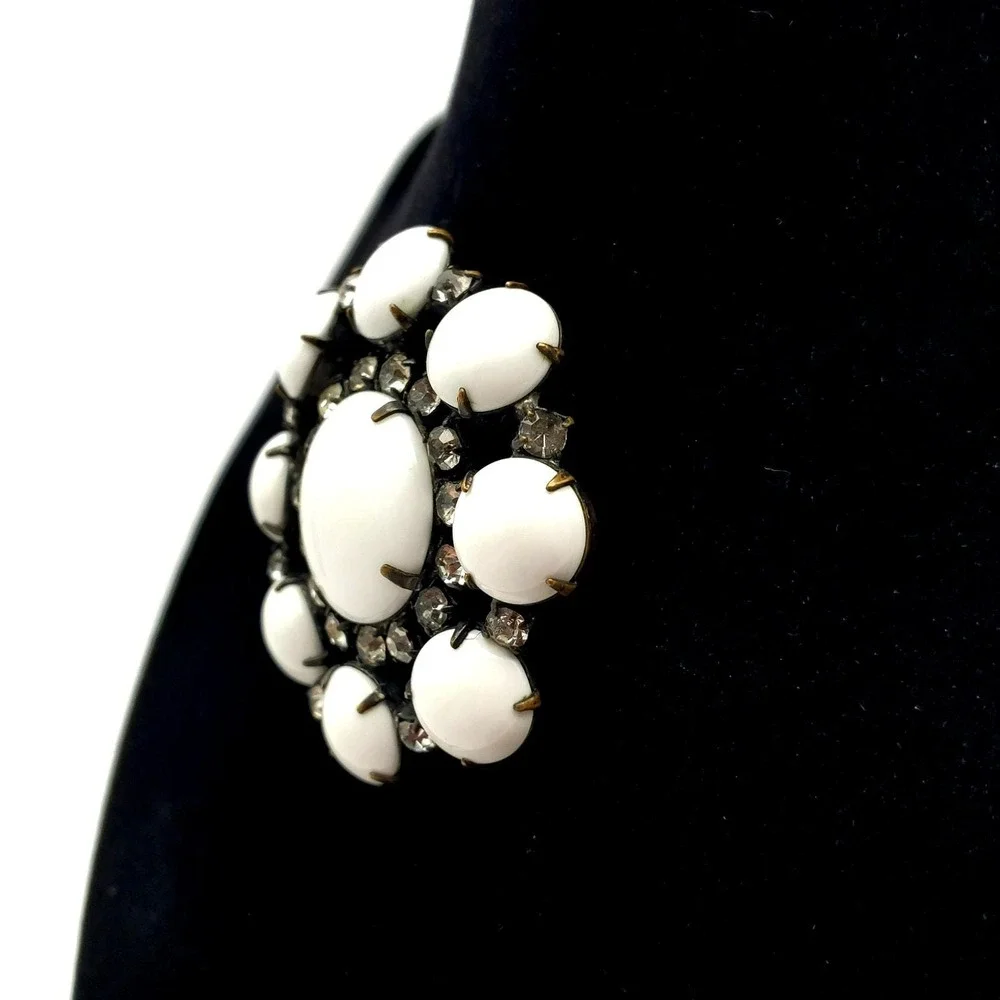 White Milk Glass Brooch Clear Rhinestone Round Pin Spring Summer Bride 1960s Vtg